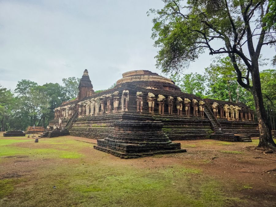 View of the chedi at Wat Chang Rop, Kamphaeng Phet Historical Park, Thailand