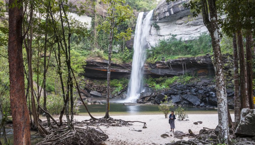 cascade phu chong na yoi national park thailande