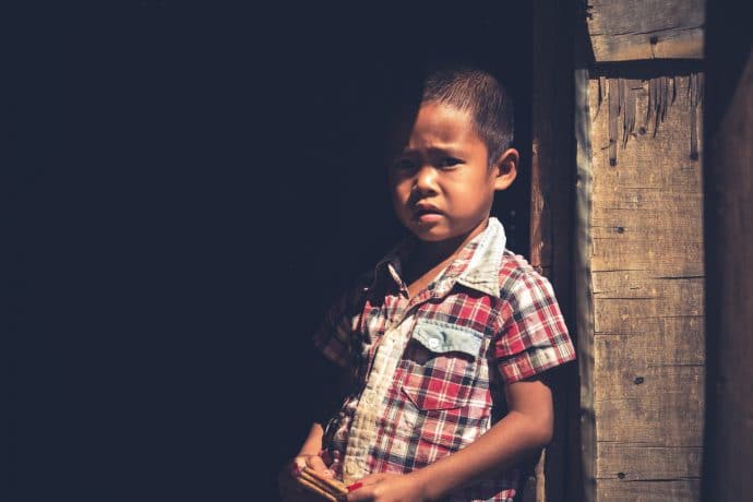 portrait enfant dans un village vers Luang Namtha - Laos