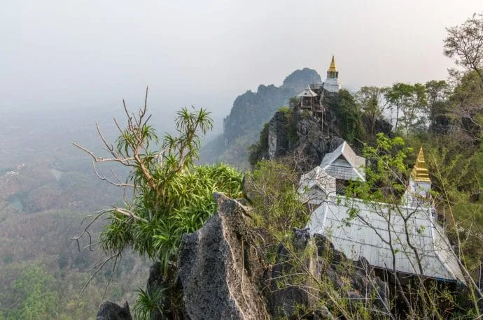 wat phra phutthabat phu pha daeng-lampang