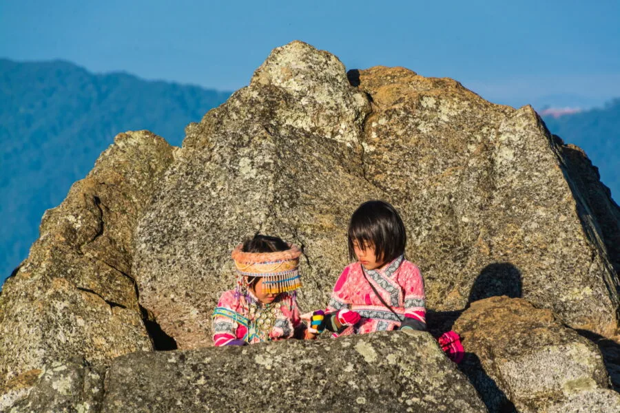 girls in traditional Hmong Phu Chi Fah clothing