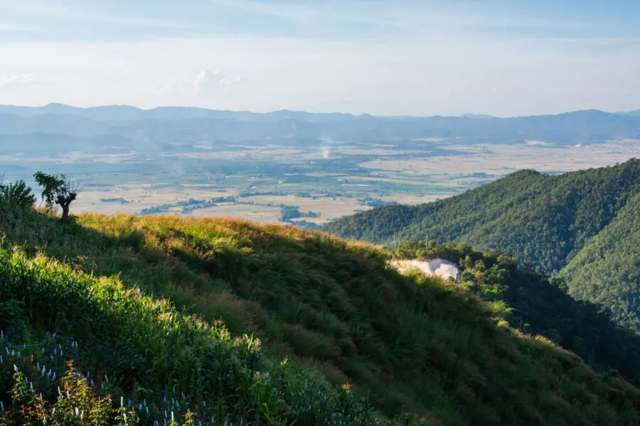 valley between Chiang Rai and Phu Chi Fah mountains