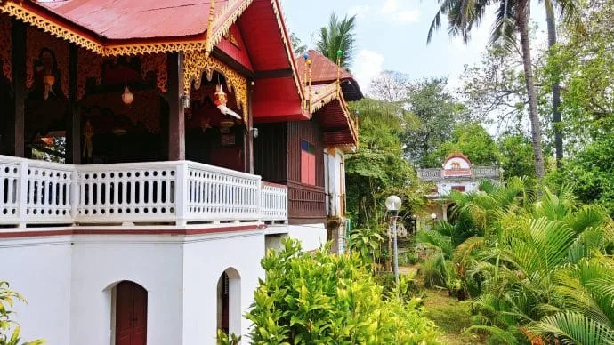 garden wat si rongmuang lampang thailand
