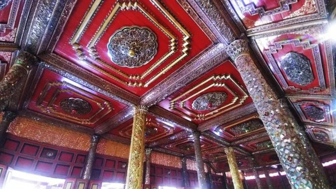 ceiling decorated wat si rongmuang lampang thailand