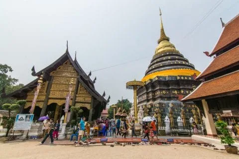 temple chedi wat phra that lampang luang