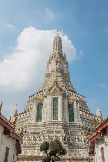 main prang wat arun bangkok