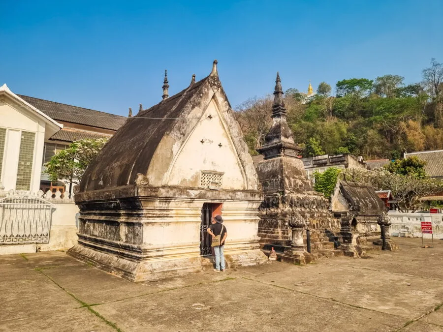 buildings courtyard Wat Mai Suwannaphumaham luang prabang