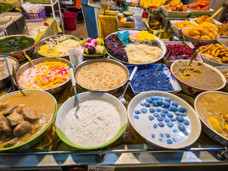 detail des desserts a la boutique nok noi thai dessert de phetchaburi