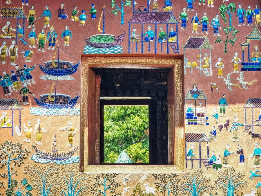 mosaics wall tripitaka vat xieng thong luang prabang