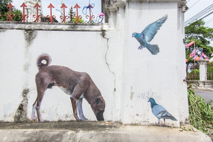 peinture murale chien au Wat Phlapplachai Phetchaburi