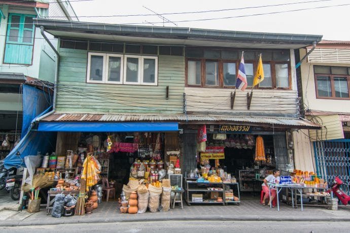 façade maison phetchaburi thailande