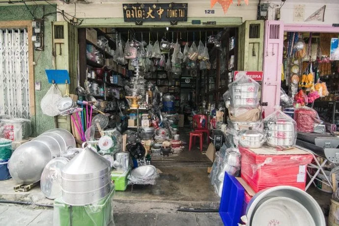 phetchaburi street thailand