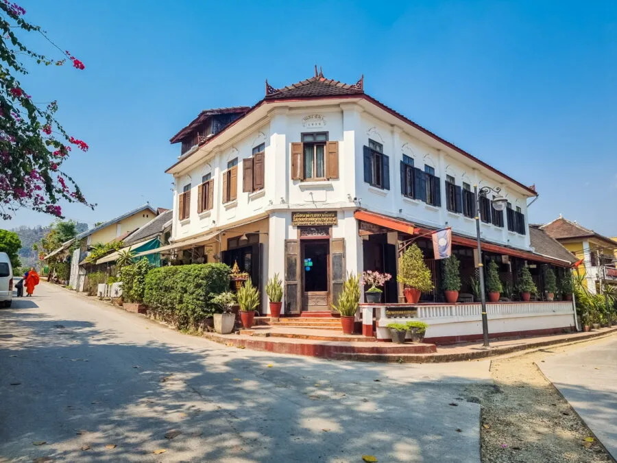 sainamkhan riverview khan luang prabang