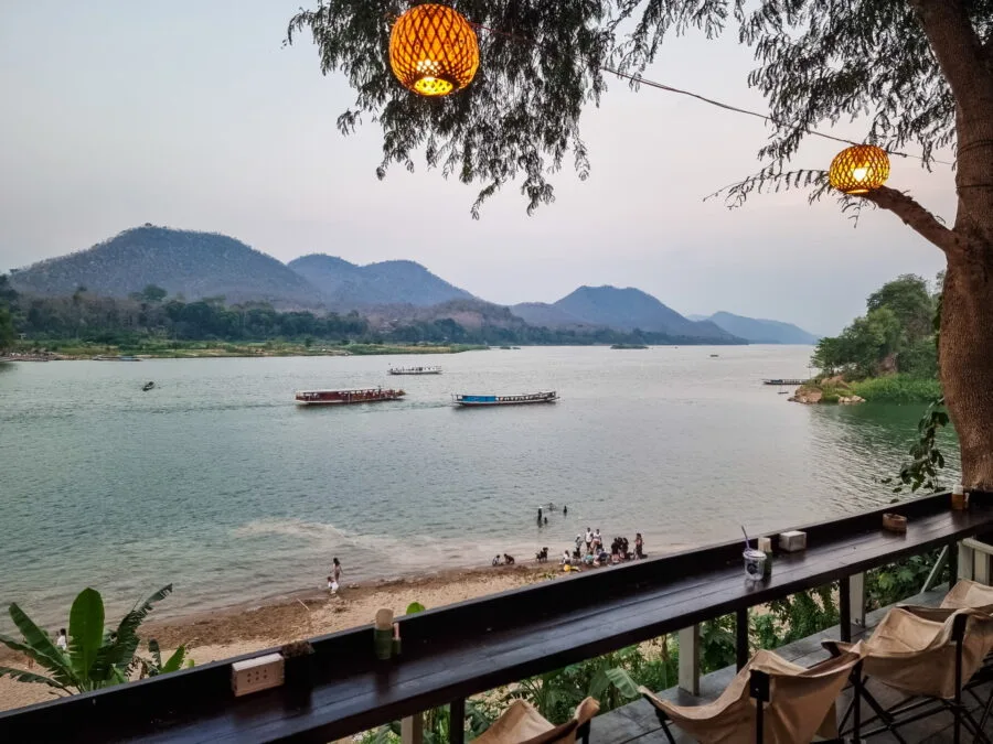 view terrace Peninsula Xieng Thong View Restaurant luang prabang