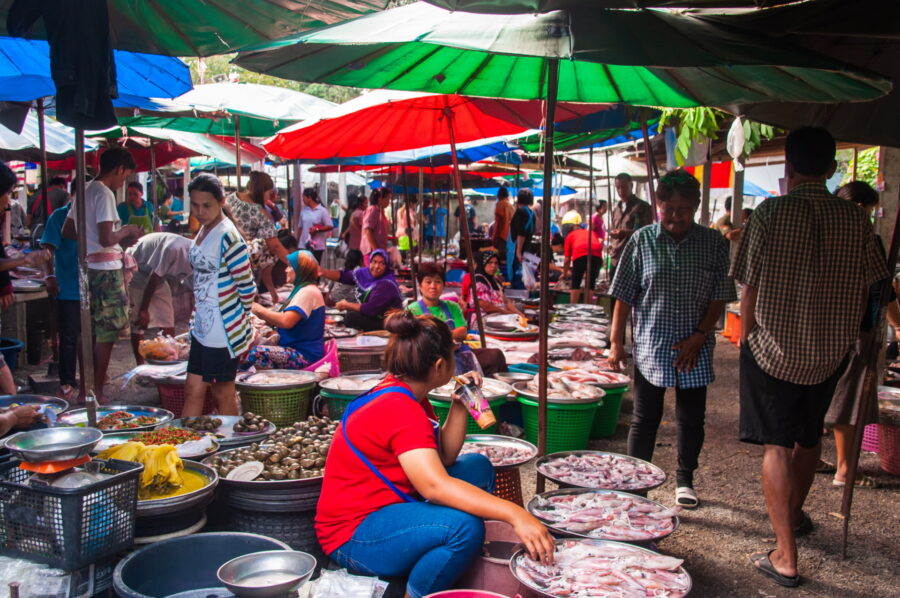 ambiance au talat nat khang sala klang nakhon si thammarat