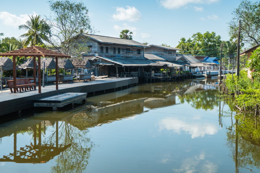 canal au khlong daen market songkhla nakhon si thammarat
