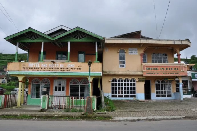 hotel-bu-djono-dieng-plateau-indonesia