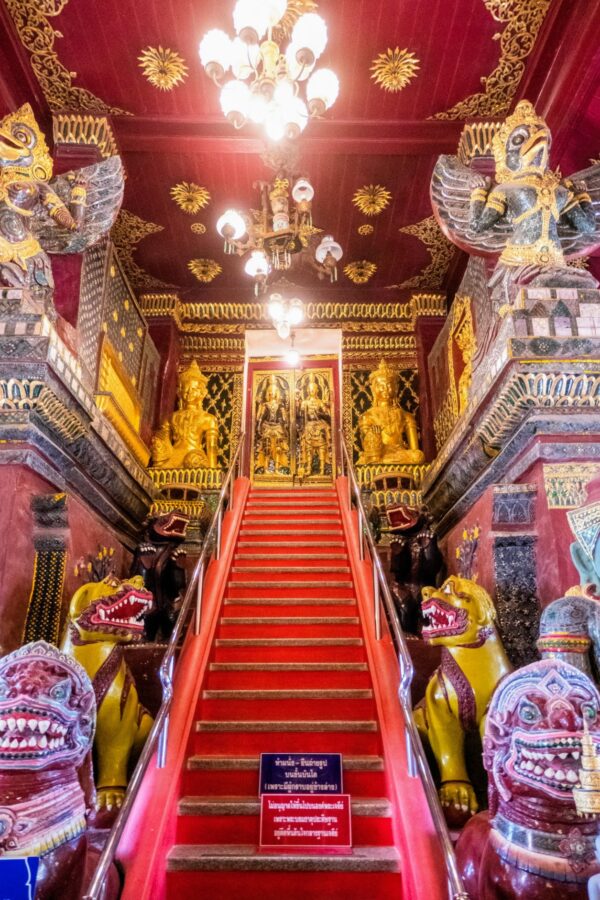 interieur temple wat mahathat nakhon si thammarat