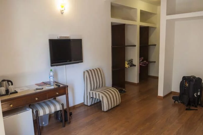 the-room-monsoon-suites-colombo