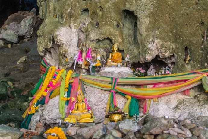 royal pavilion cave - sam roi yot - thailand