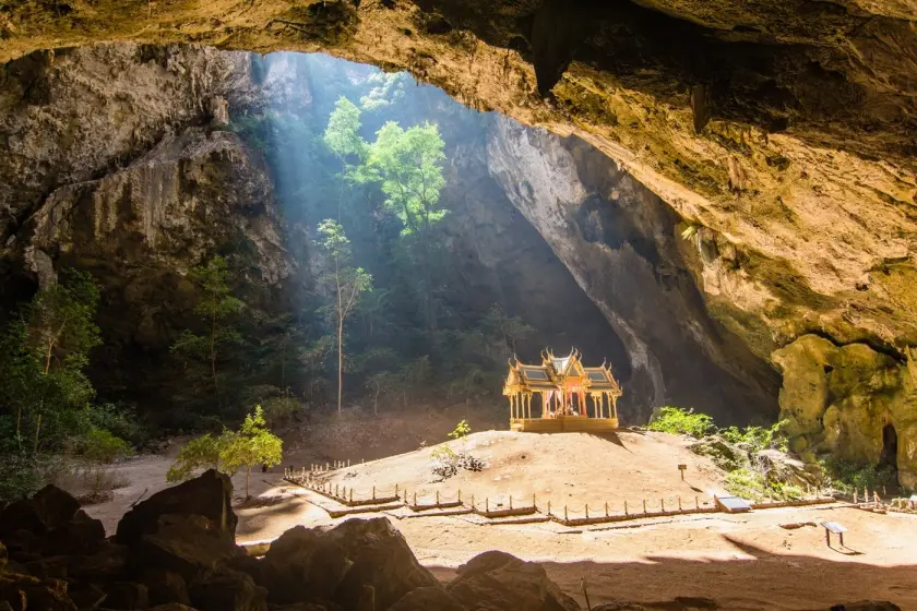 royal pavilion cave - sam roi yot - thailand
