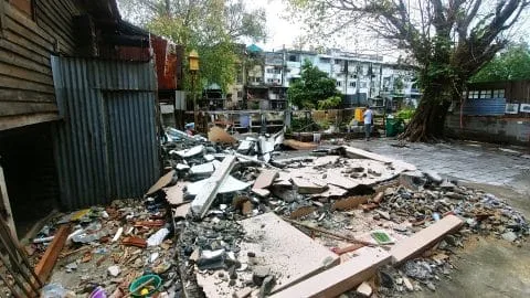 destruction houses fort mahakan - bangkok