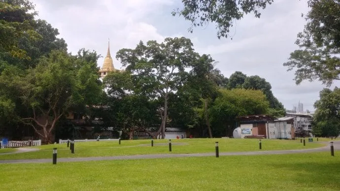 park behind wall bangkok fort mahakan