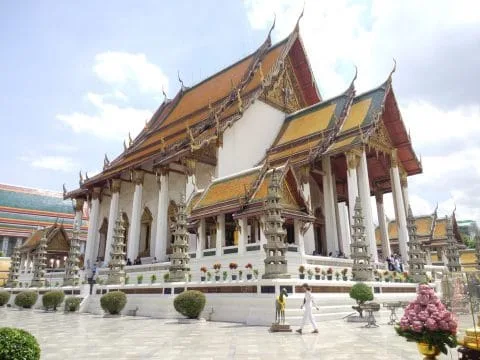 wat suthat bangkok