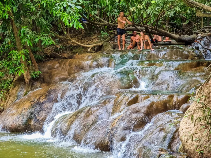 hot fall namtok ron khlong thom krabi