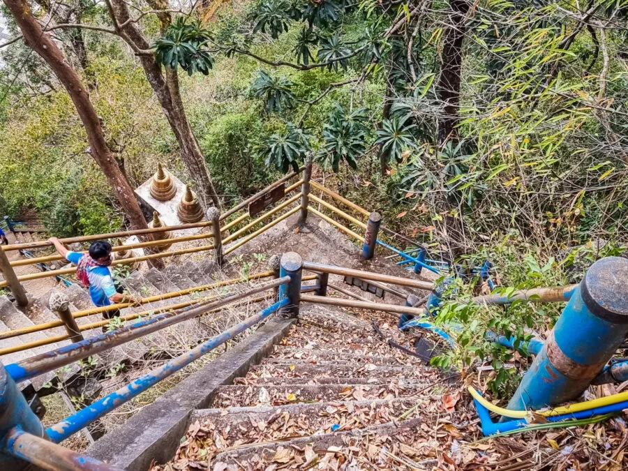 stairs viewpoint tiger cave temple krabi
