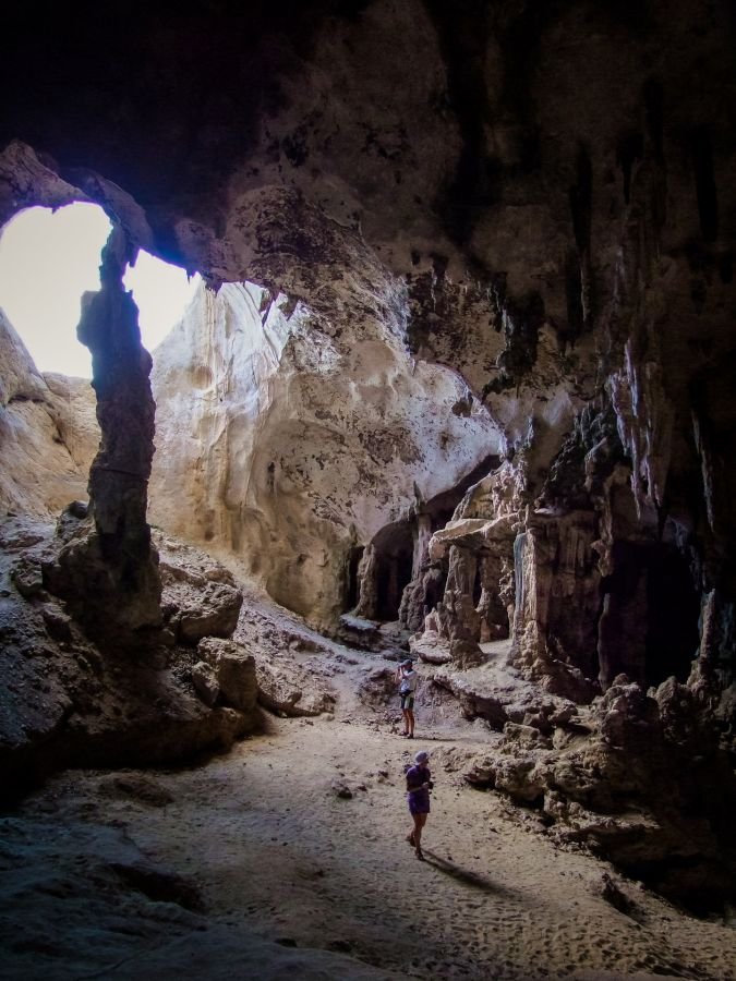 grotte de khao khanab nam krabi town thailande