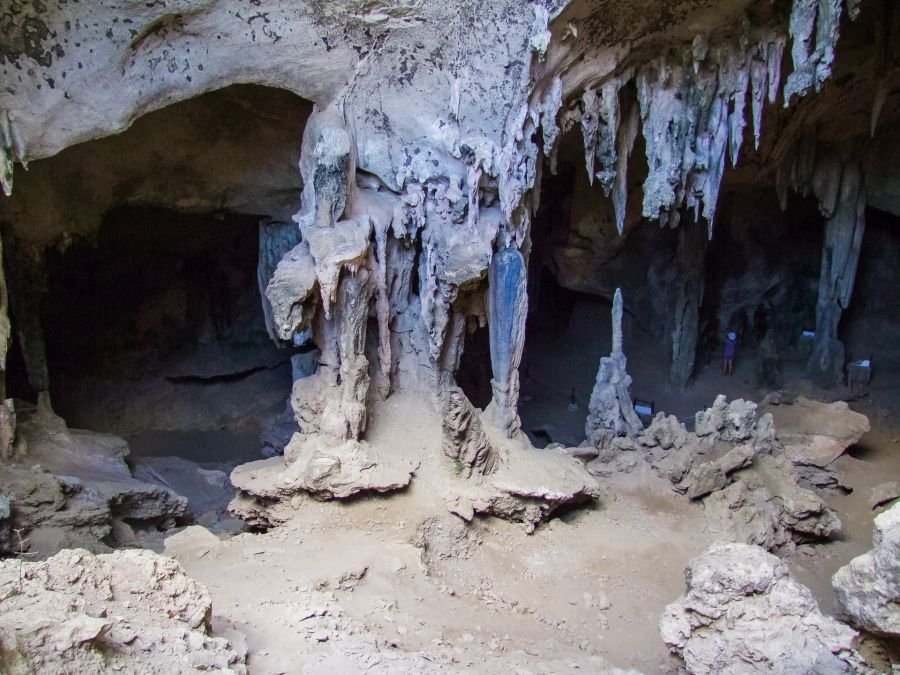 interieur de khao khanab nam krabi town thailande