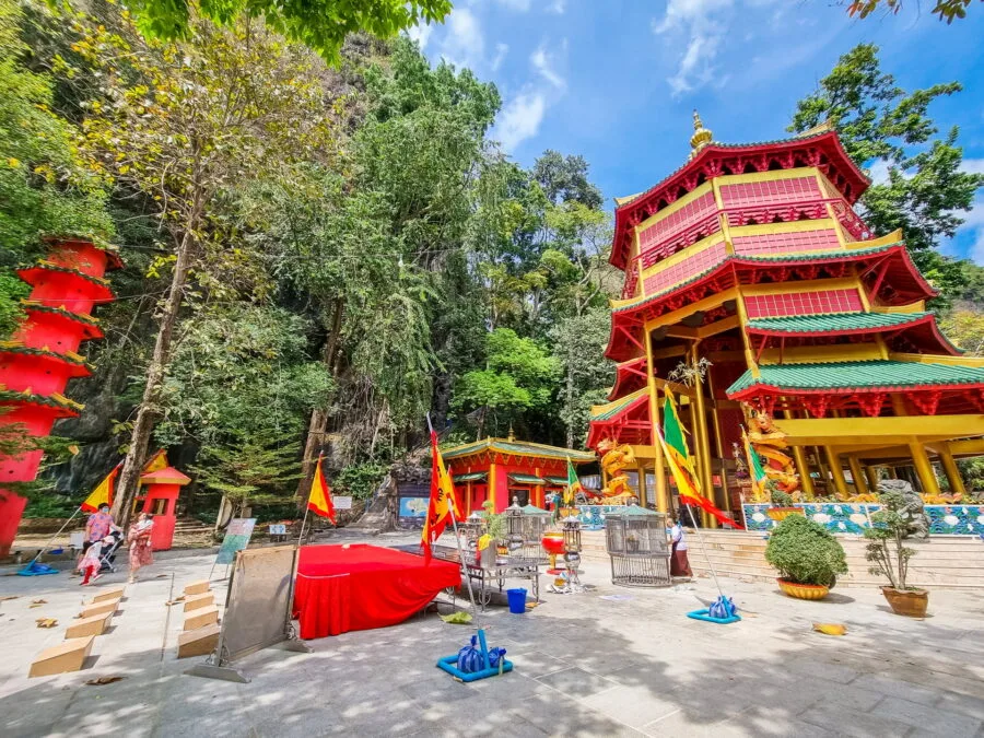 tiger cave pagoda temple krabi