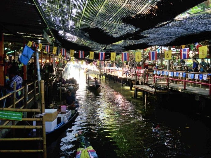 marché flottant lat mayom