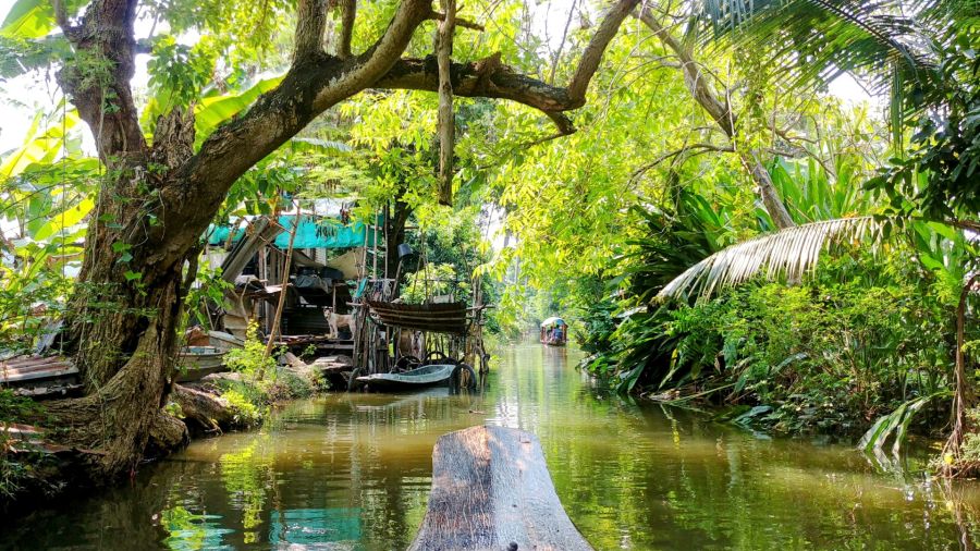 balade en barque sur les khlongs autour du marché flottant de lat mayom
