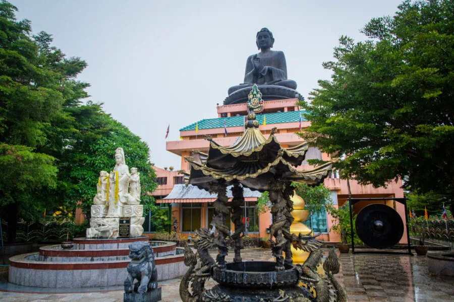 bronze buddha wat phra songchai ratanapalangphuang ban thoet