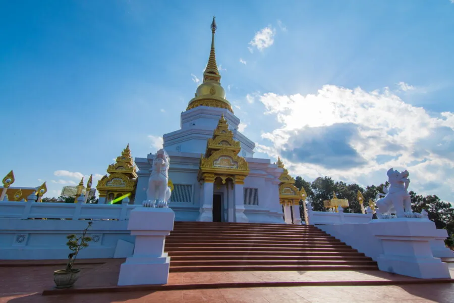 chedi at wat phra that santitham near mae salong