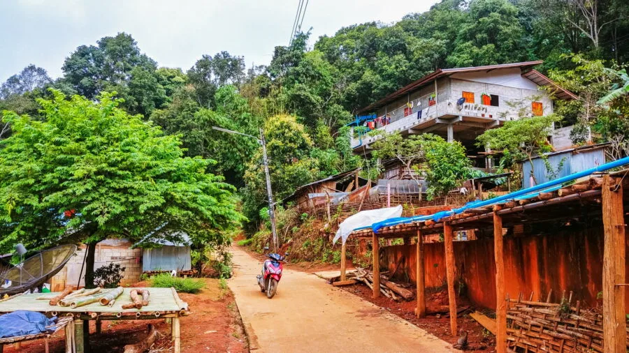 akha house nowadays baan pa kha suk jai near mae salong