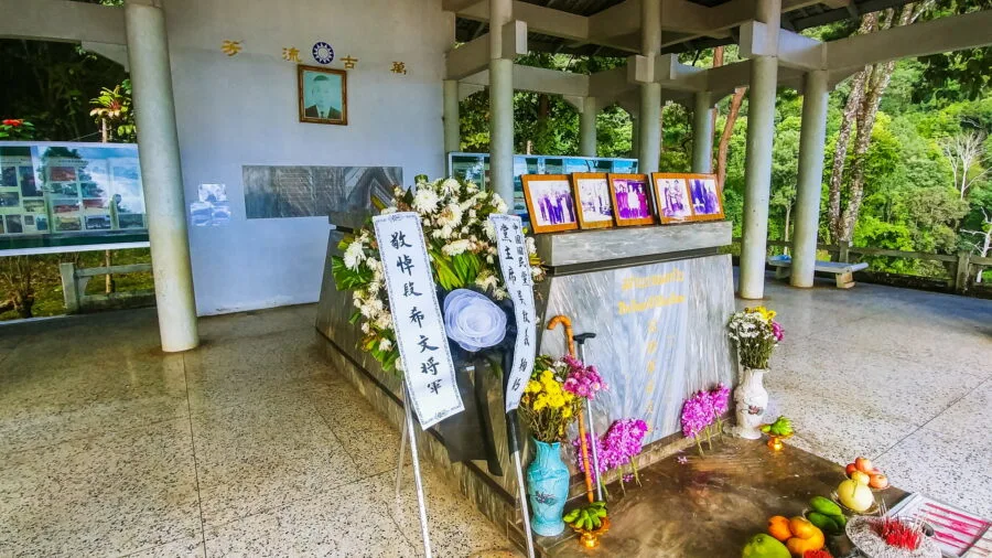 tomb general tuan mae salong north thailand
