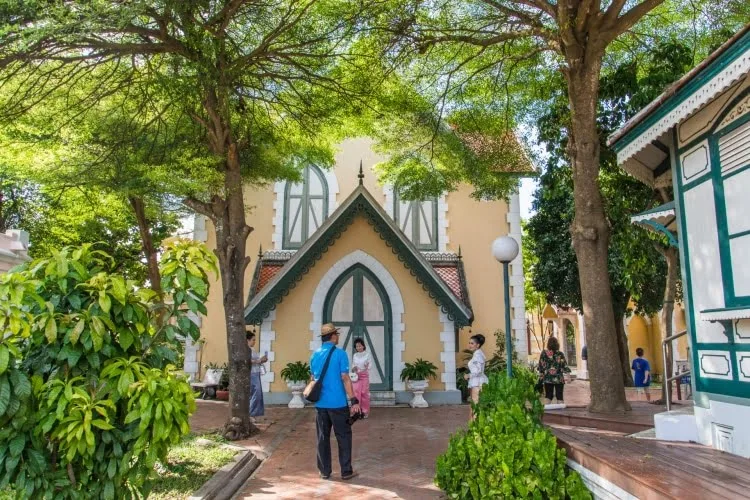 wat niwet - bang pa in - thailand