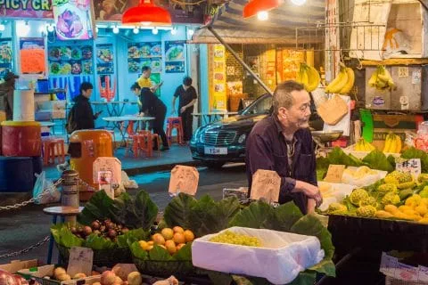 hong kong street merchant