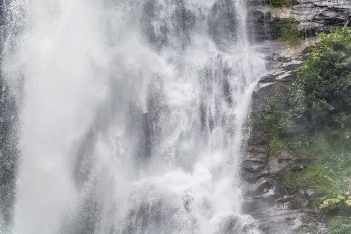 zoom on wachirathan waterfall doi inthanon - chiang mai