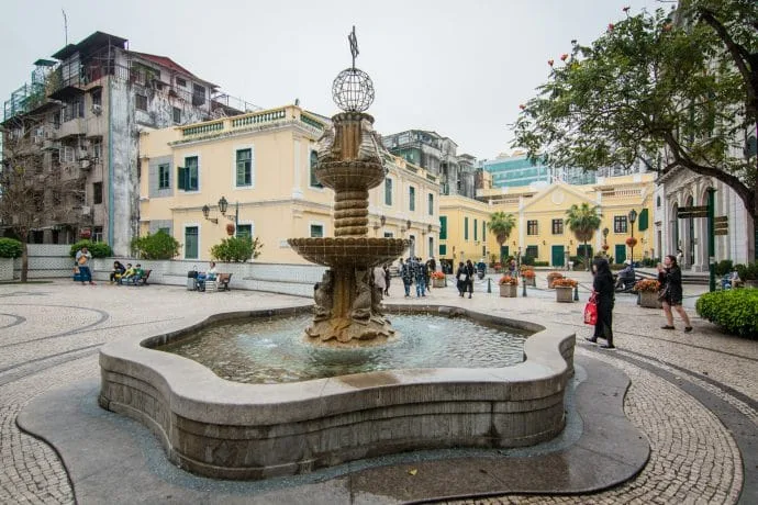 fountain place de sé - macao
