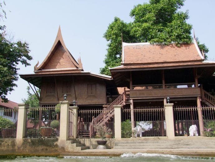 maison traditionnelle canal bangkok