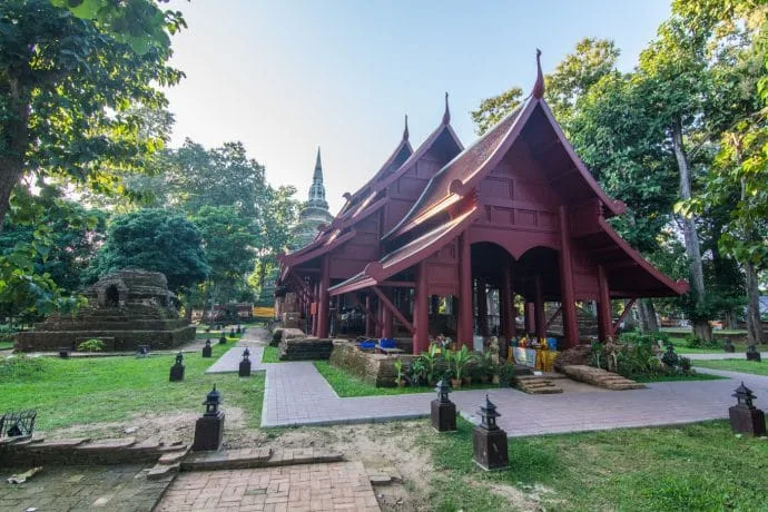 at wat phra that chedi luang - chiang saen