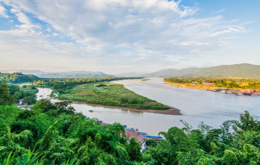 golden triangle viewpoint sop ruak chiang rai