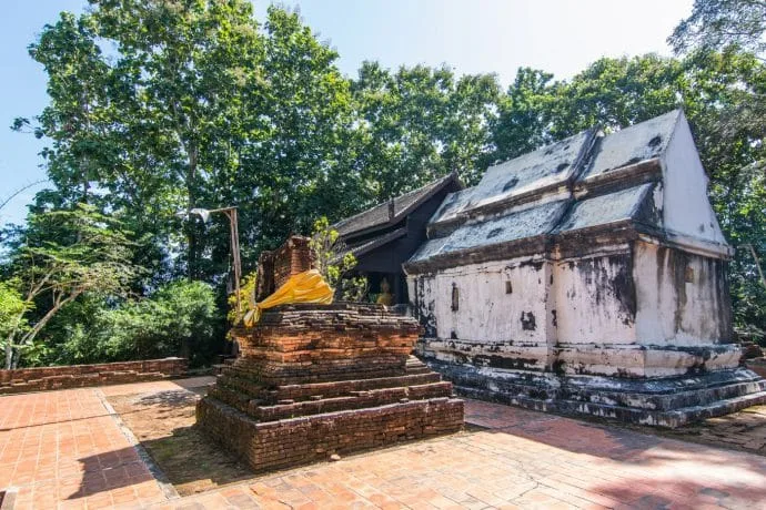 temple summit golden triangle - wat pra that pukhao