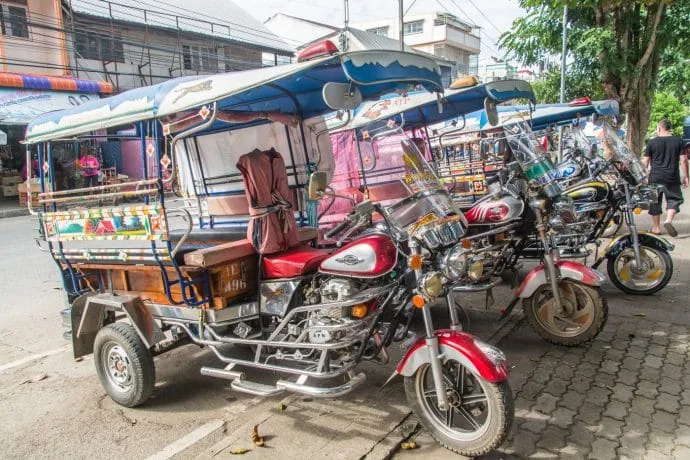 tuk tuk chiang saen - thailand