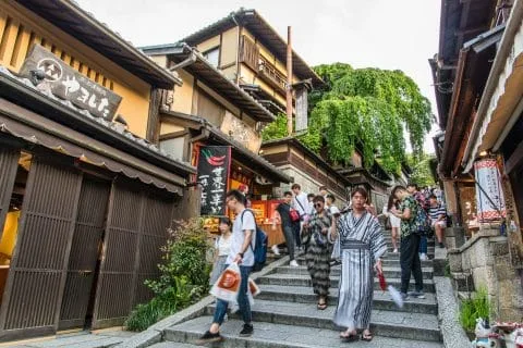 sannenzaka staircase higashiyama district - kyoto
