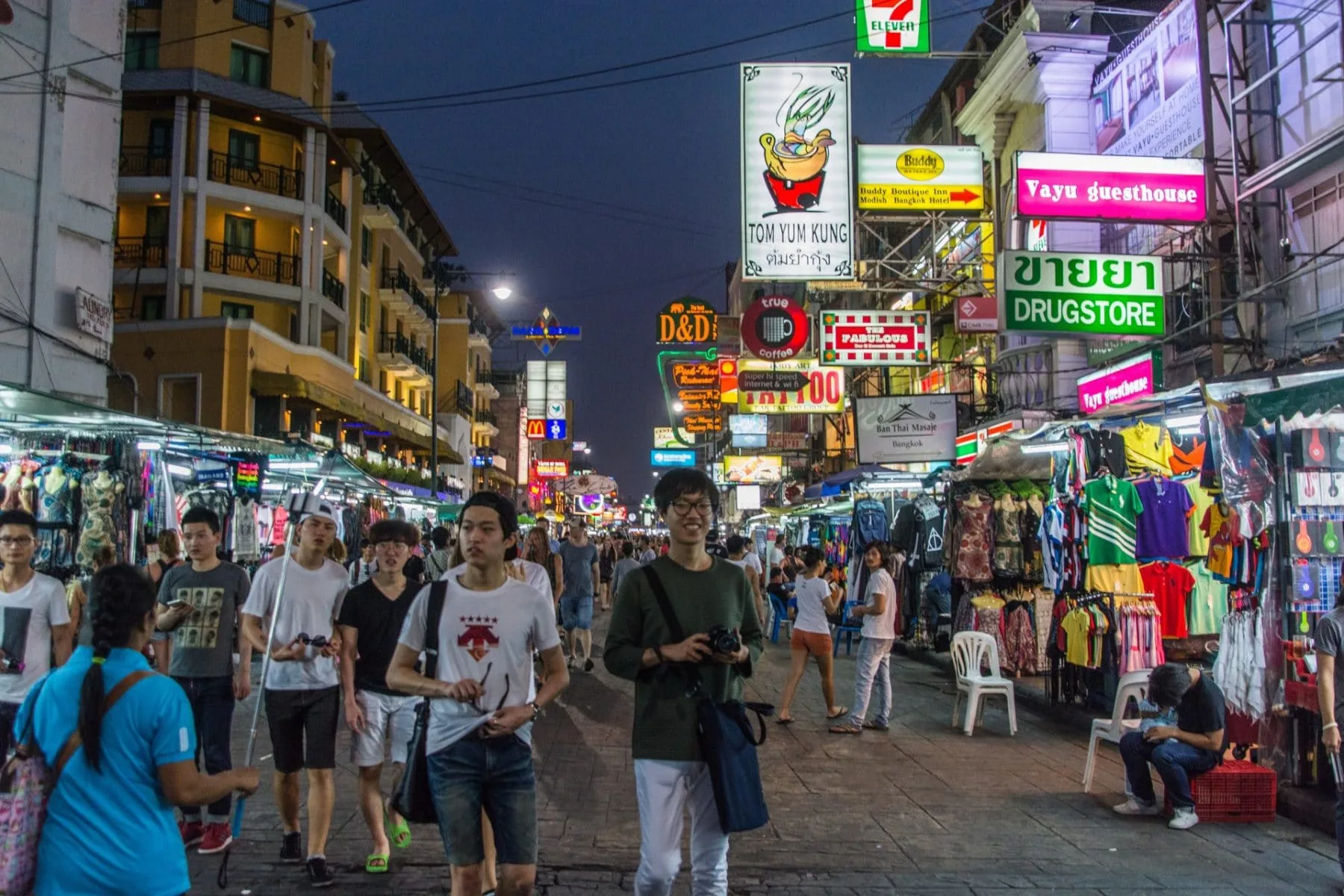 khao san road night bangkok